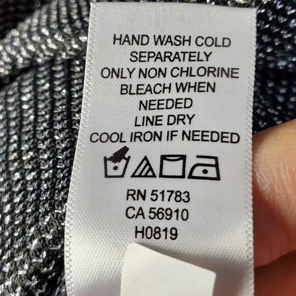 Maurices Metallic Sparkly V-Neck Blouse Size S NWT - Picture 6 of 7